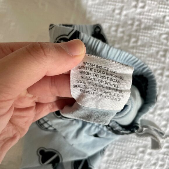 Huxbaby Blue/Black Printed Graphic Shorts in Size 4 - Picture 5 of 5